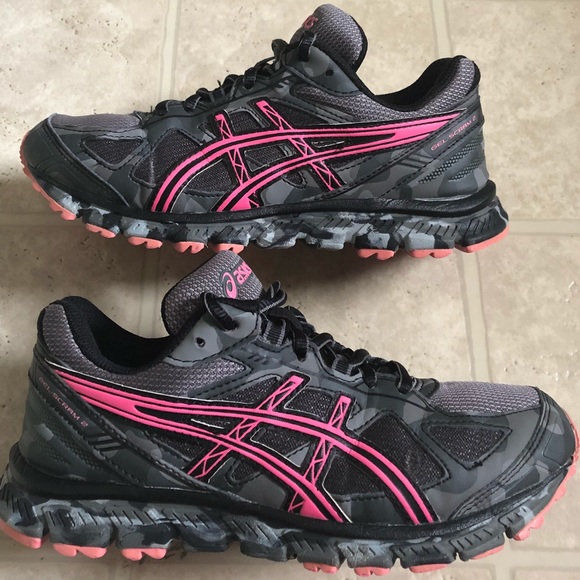 asics camo running shoes